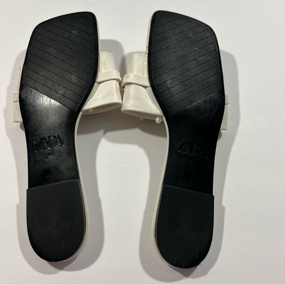 Zara White with Gold Chain Flat Slide Sandals Size 40 US Size 9.5 - Picture 5 of 7